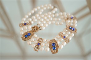 {{photo.Alt || photo.Description || 'Колье Miriam Haskell'}}